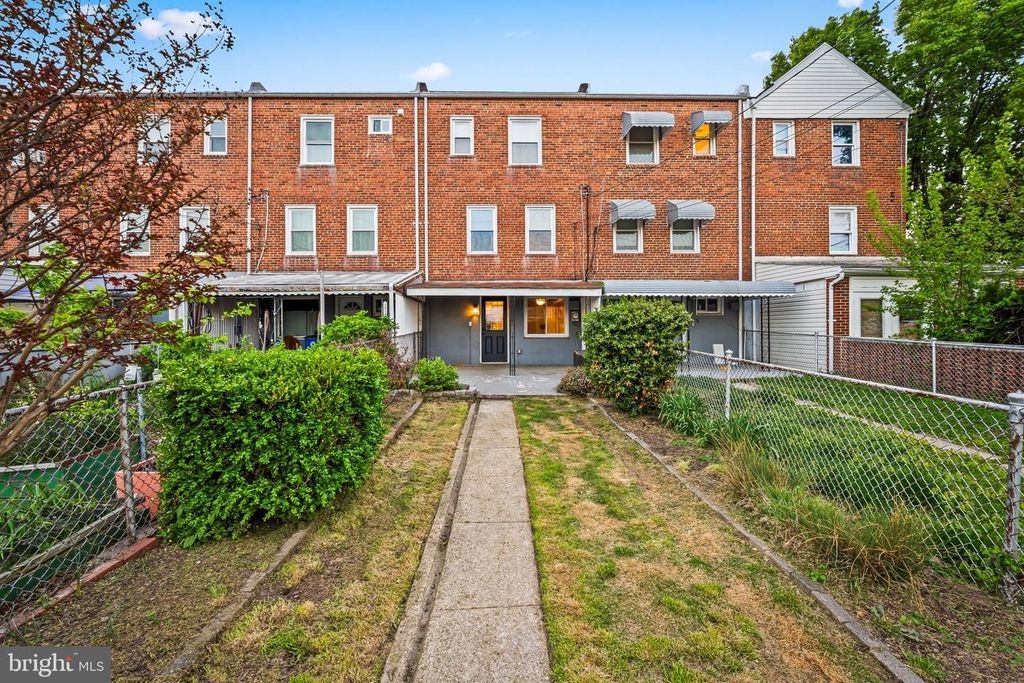 Image 25 of property listing at 1817 DUNMERE RD, Baltimore, MD 21222