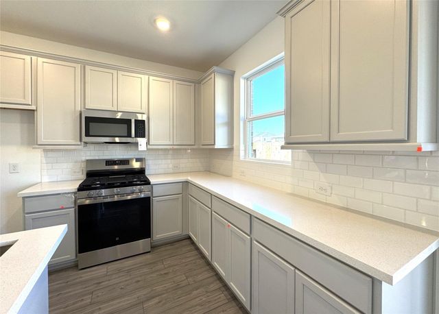 9723 Pettus Creek Drive, Cypress, TX 77433