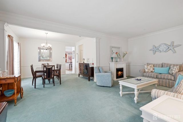 442 Bluebird Drive, Monroe, NJ 08831