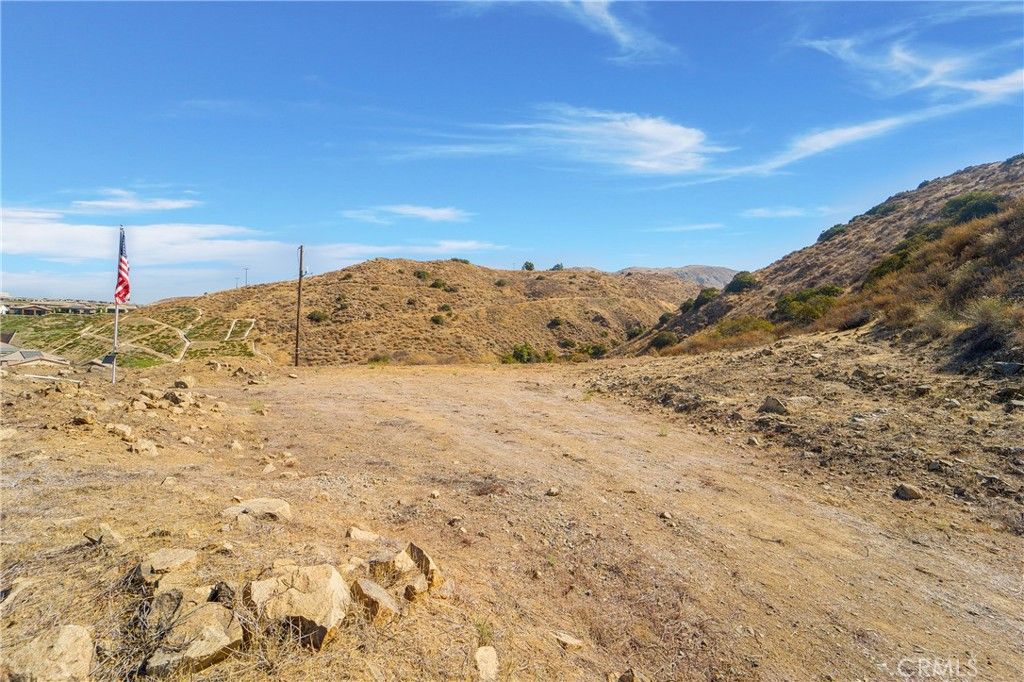 Image 10 of property listing at 11085 Canyon Circle, Corona, CA 92883