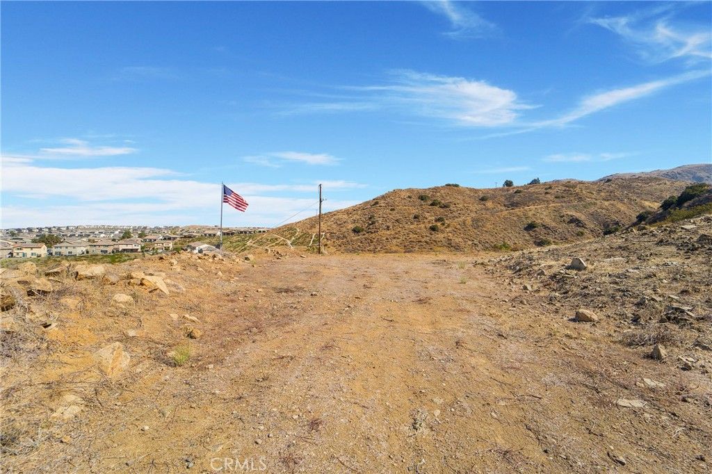 Image 13 of property listing at 11085 Canyon Circle, Corona, CA 92883