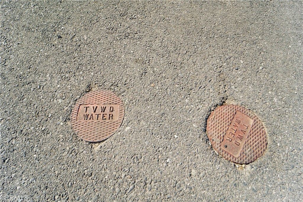 Image 31 of property listing at 11085 Canyon Circle, Corona, CA 92883