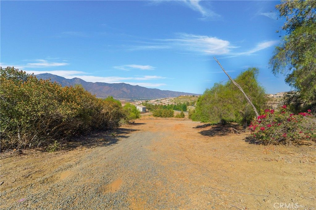 Image 38 of property listing at 11085 Canyon Circle, Corona, CA 92883