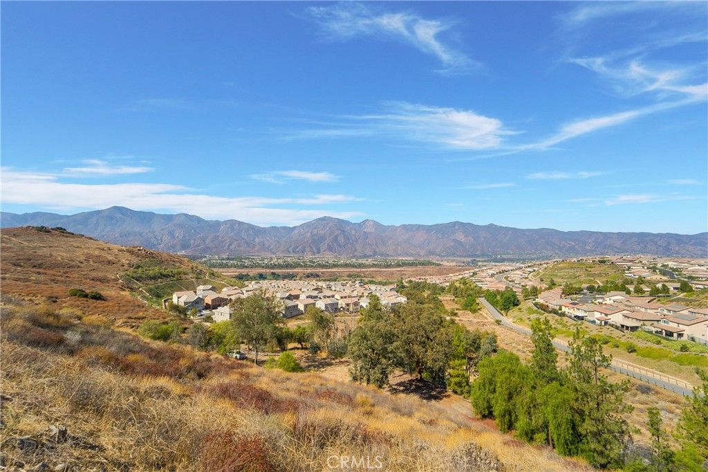 Image 39 of property listing at 11085 Canyon Circle, Corona, CA 92883