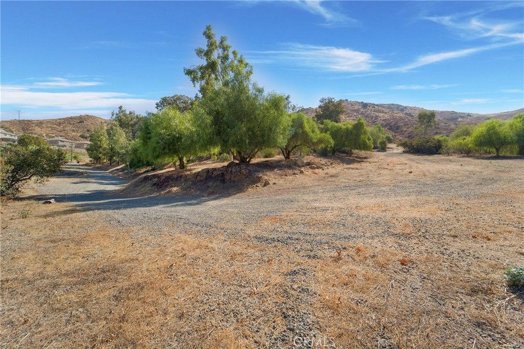 Image 44 of property listing at 11085 Canyon Circle, Corona, CA 92883