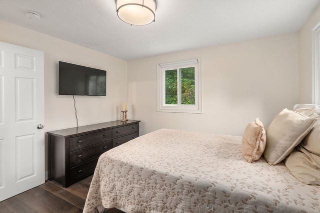 17 Minuteman Lane, Plymouth, MA 02360
