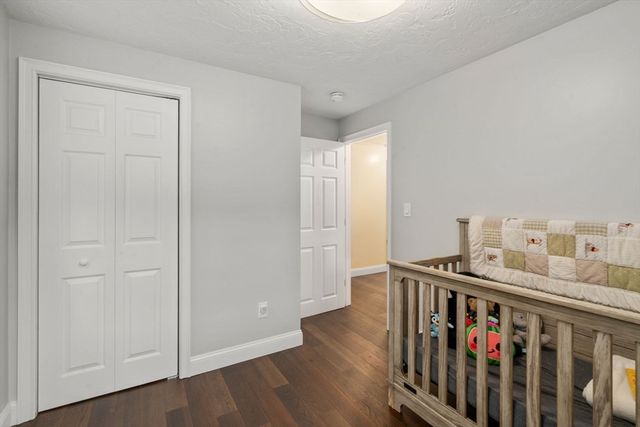 17 Minuteman Lane, Plymouth, MA 02360
