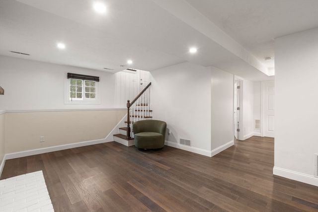 17 Minuteman Lane, Plymouth, MA 02360