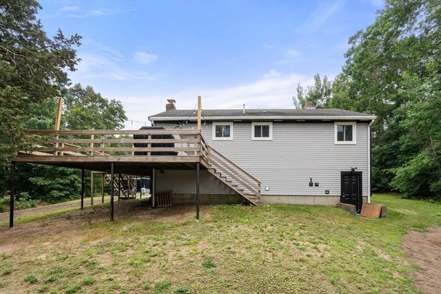 17 Minuteman Lane, Plymouth, MA 02360