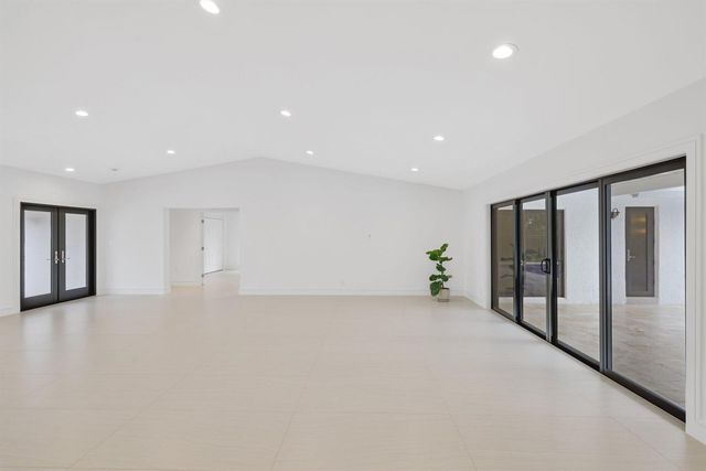 20195 Back 9 Drive, Boca Raton, FL 33498