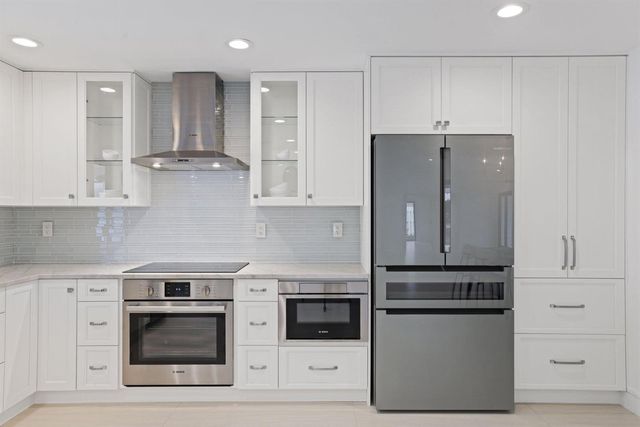 20195 Back 9 Drive, Boca Raton, FL 33498