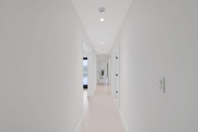 20195 Back 9 Drive, Boca Raton, FL 33498
