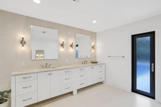 20195 Back 9 Drive, Boca Raton, FL 33498