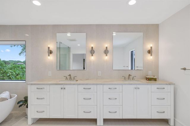 20195 Back 9 Drive, Boca Raton, FL 33498
