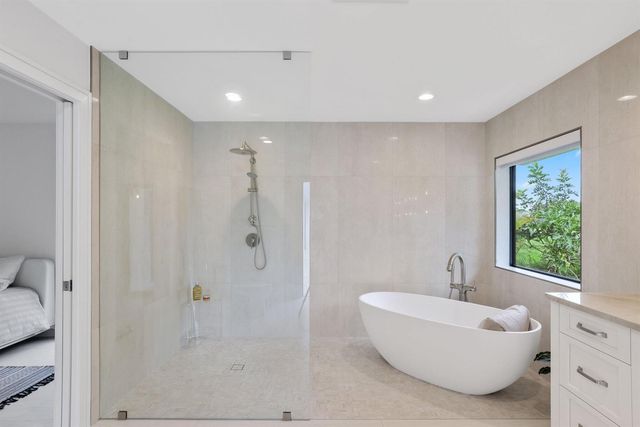 20195 Back 9 Drive, Boca Raton, FL 33498