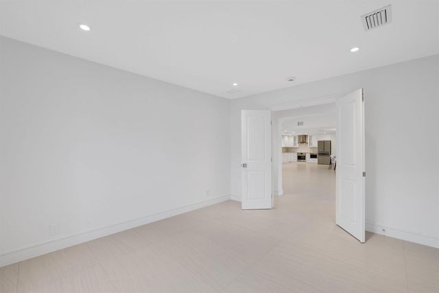 20195 Back 9 Drive, Boca Raton, FL 33498