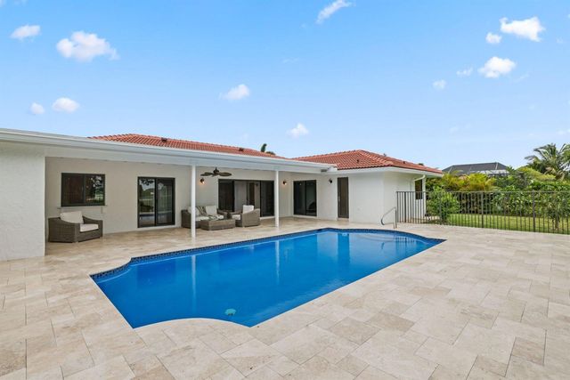 20195 Back 9 Drive, Boca Raton, FL 33498