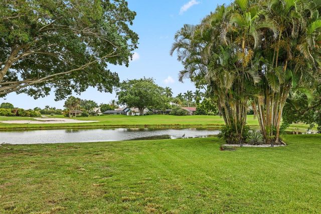 20195 Back 9 Drive, Boca Raton, FL 33498
