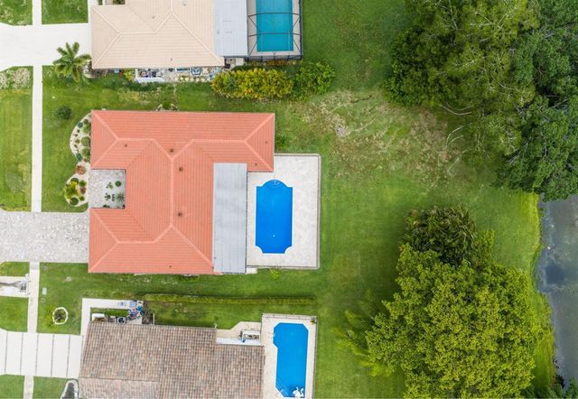 20195 Back 9 Drive, Boca Raton, FL 33498