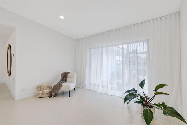20195 Back 9 Drive, Boca Raton, FL 33498