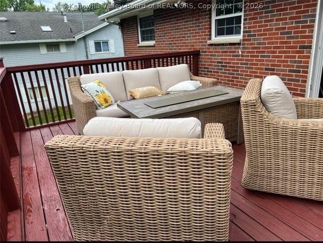 415 Skyline Drive, Charleston, WV 25302