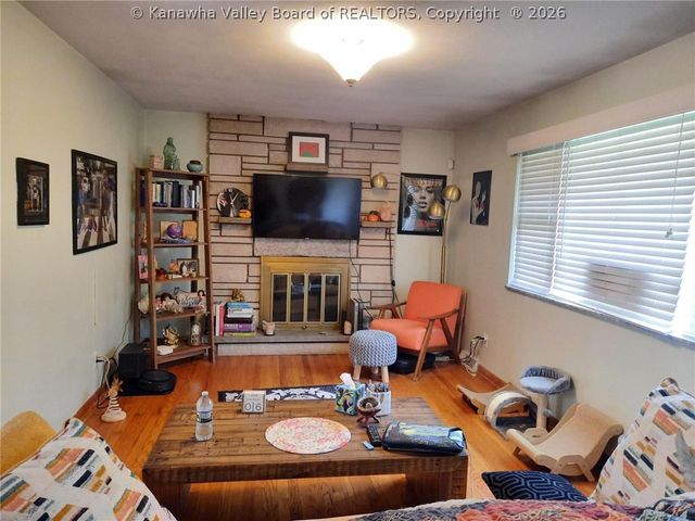 415 Skyline Drive, Charleston, WV 25302