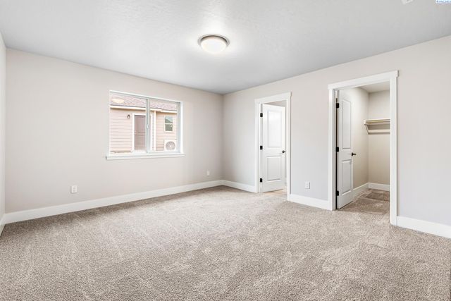 6557 W 29th Ct, Kennewick, WA 99338