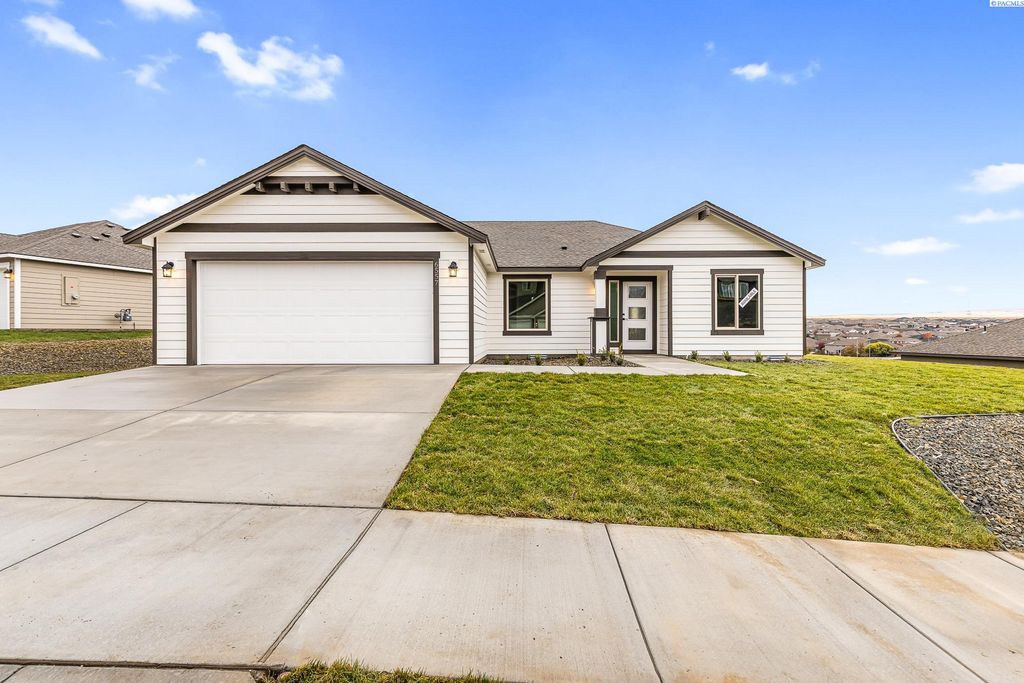 6557 W 29th Ct, Kennewick, WA 99338