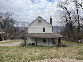 1629 Glenbrook Ave, Moon/crescent Twp, PA 15108