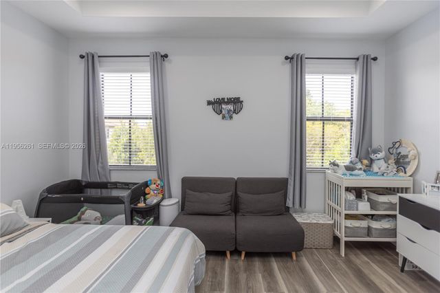 5203 NW 50th Ter, Tamarac, FL 33319