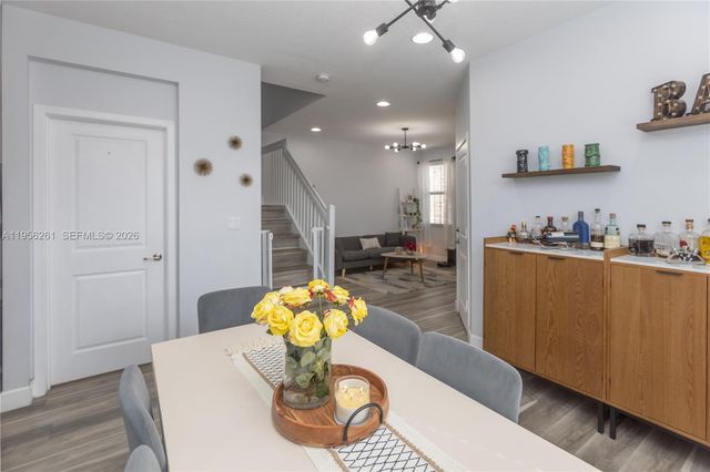 5203 NW 50th Ter, Tamarac, FL 33319