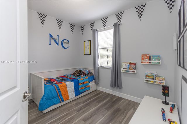 5203 NW 50th Ter, Tamarac, FL 33319