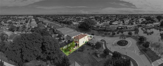 5203 NW 50th Ter, Tamarac, FL 33319