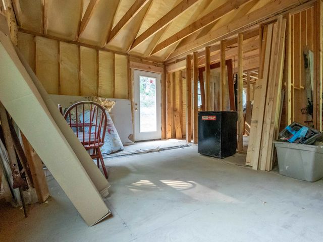 231 Chesterfield Road, Hinsdale, NH 03451