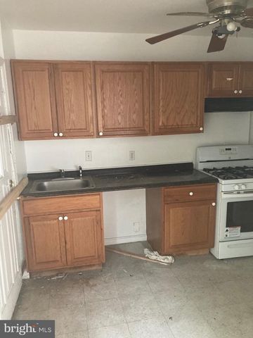 4013 CLAY PL NE, Washington, DC 20019