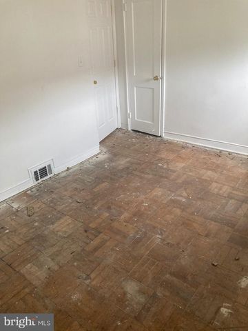 4013 CLAY PL NE, Washington, DC 20019