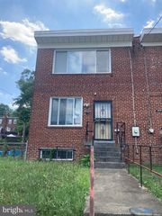 4013 CLAY PL NE, Washington, DC 20019