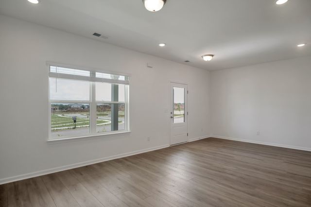 338 Canonbury Dr, Lebanon, TN 37087