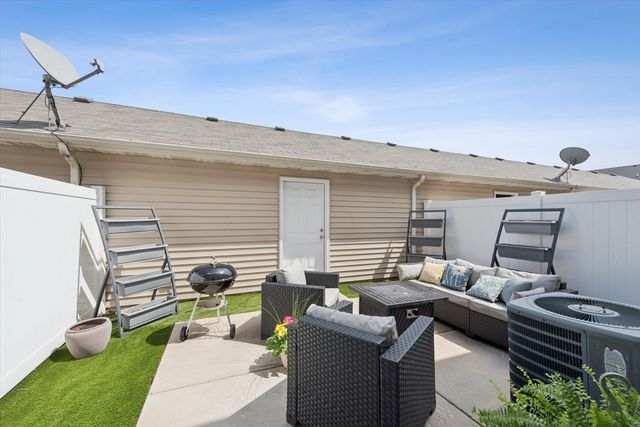 11419 Rhode Island Street, Crown Point, IN 46307
