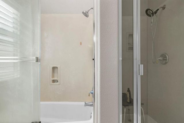 10528 Rio Sombra Dr, Oakdale, CA 95361