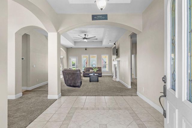 10528 Rio Sombra Dr, Oakdale, CA 95361