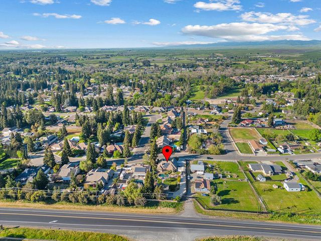 10528 Rio Sombra Dr, Oakdale, CA 95361