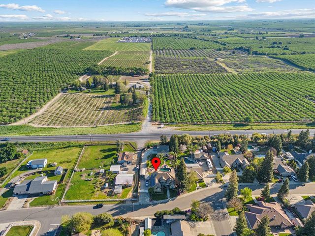 10528 Rio Sombra Dr, Oakdale, CA 95361