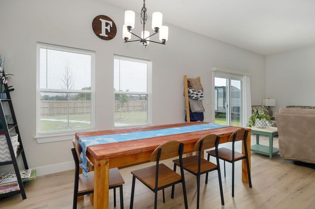 1312 N Maxine Avenue, Nixa, MO 65714