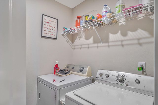 1312 N Maxine Avenue, Nixa, MO 65714