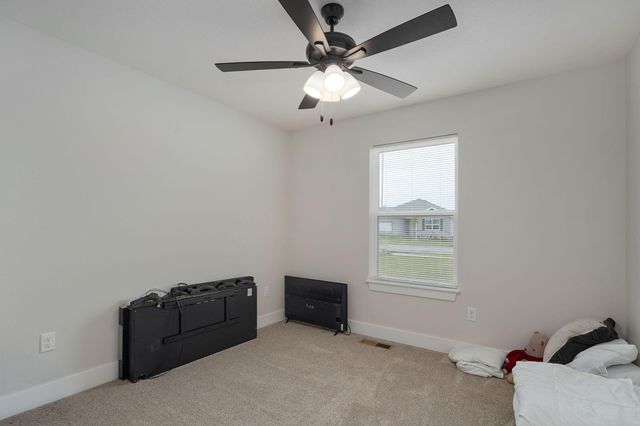 1312 N Maxine Avenue, Nixa, MO 65714