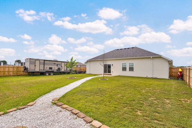 1312 N Maxine Avenue, Nixa, MO 65714