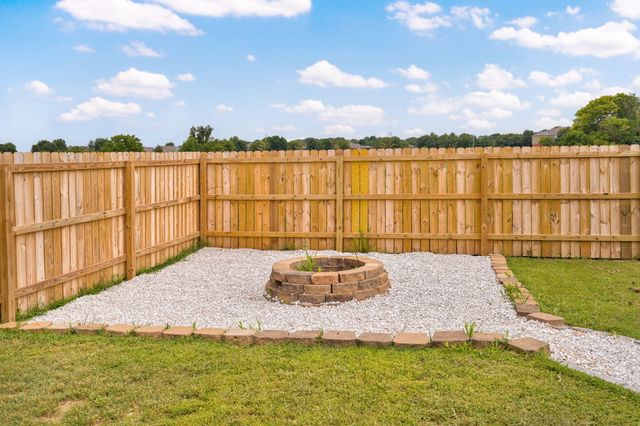 1312 N Maxine Avenue, Nixa, MO 65714