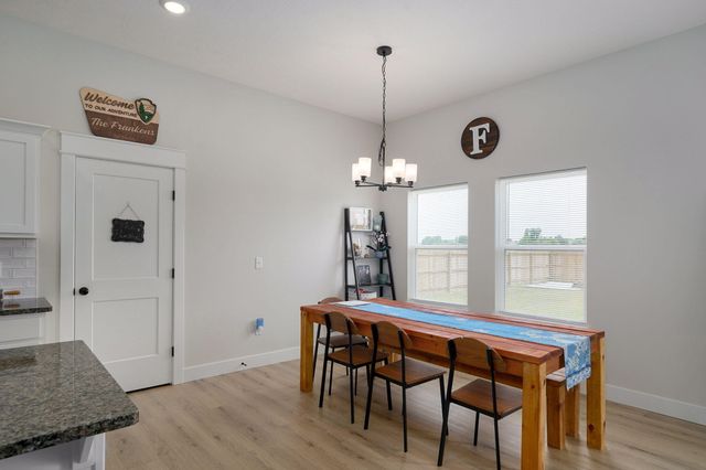 1312 N Maxine Avenue, Nixa, MO 65714
