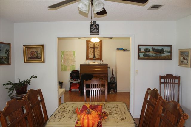 26 Sherwood Lane, Clarksville, AR 72830